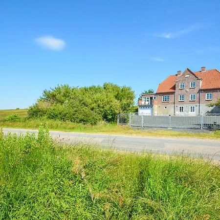 Beautiful Home In Hojer With Sauna Feriehus